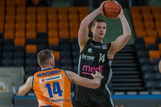 一直被视为 一直被视为