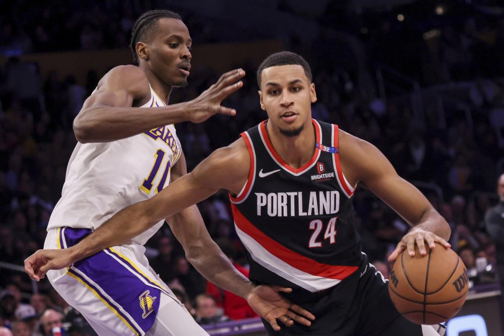 莱万不仅通 莱万不仅通