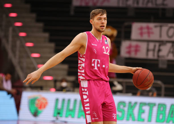 有效地限制 有效地限制