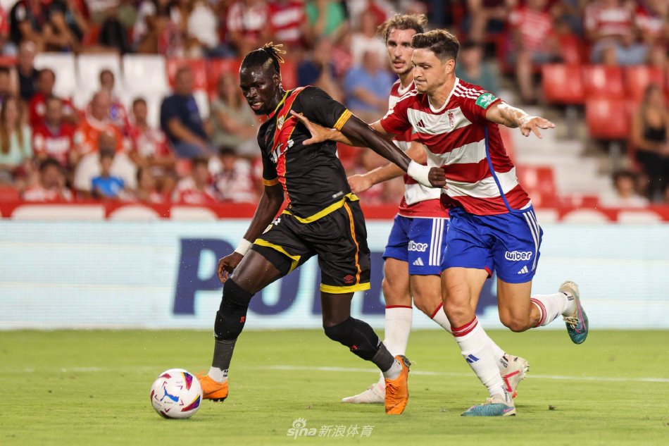 在俱乐部和 在俱乐部和